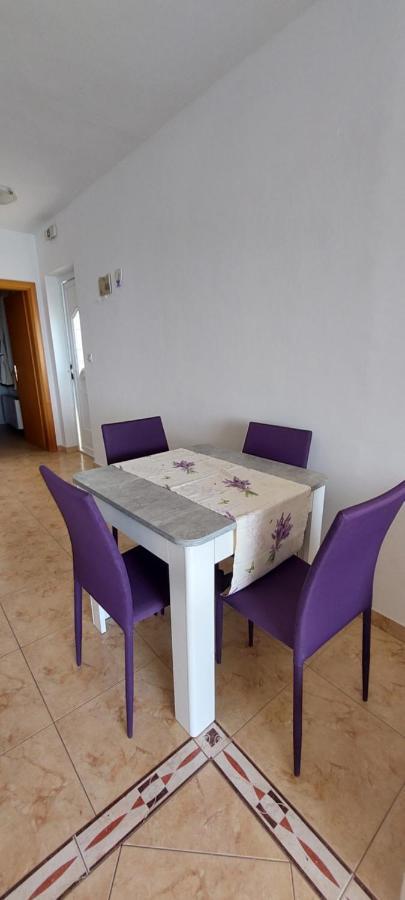 Velun Apartment *